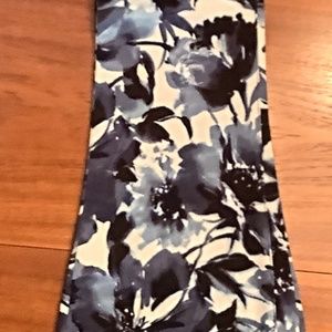 Ladies Chico's Platinum Denim Pants - Size 00. Brand New.